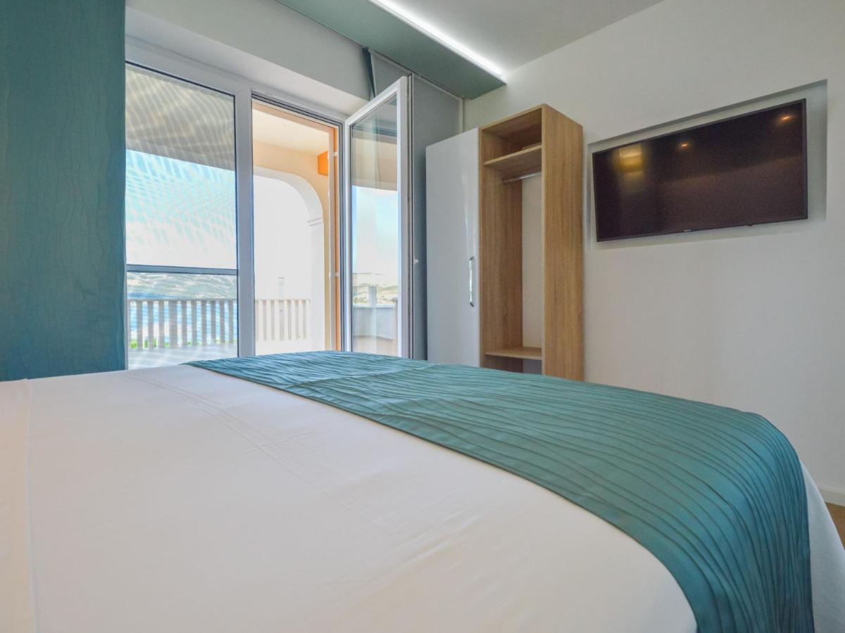 Apartment Mornar-5 By Interhome Trogir Ngoại thất bức ảnh