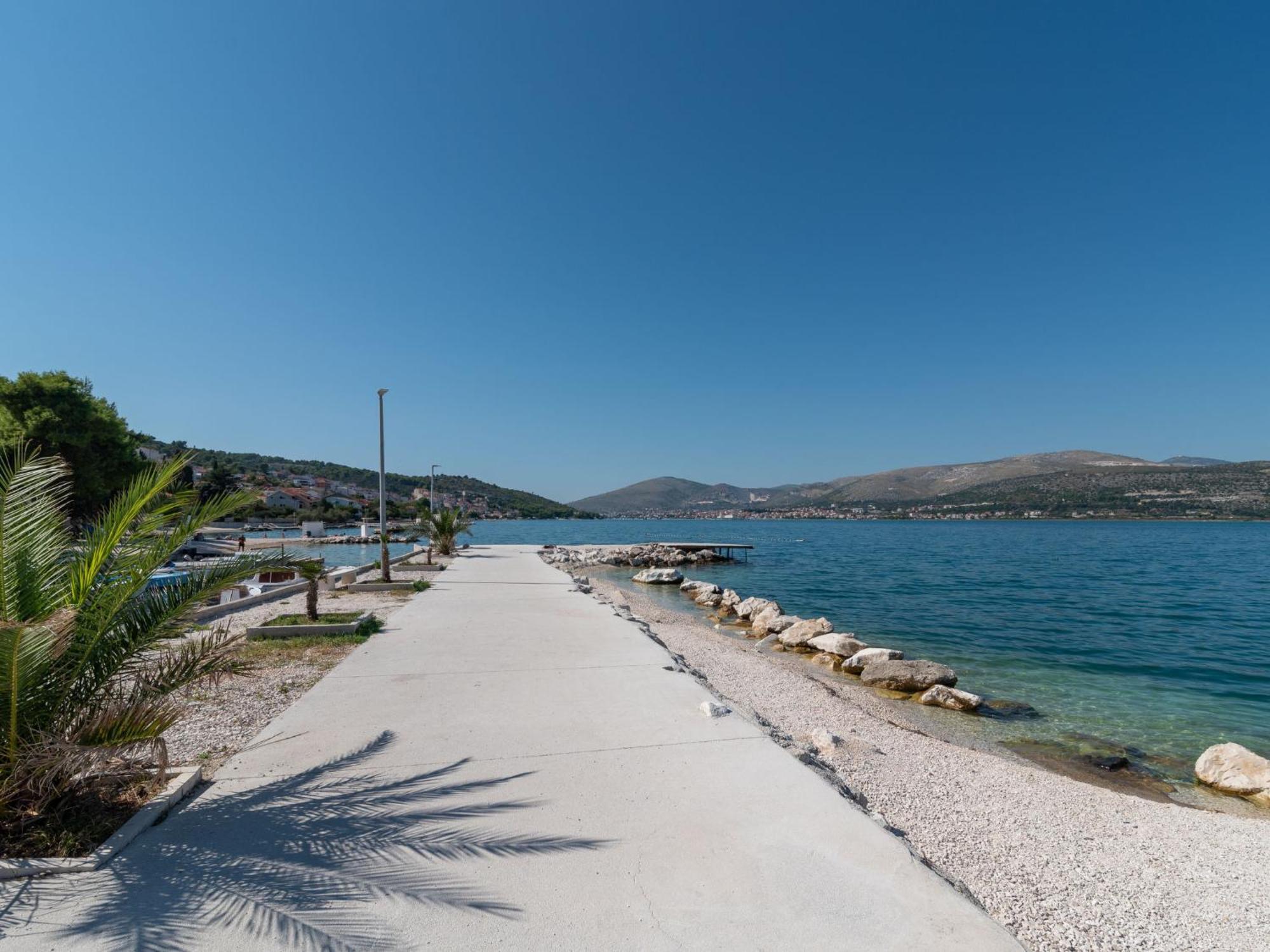 Apartment Mornar-5 By Interhome Trogir Ngoại thất bức ảnh