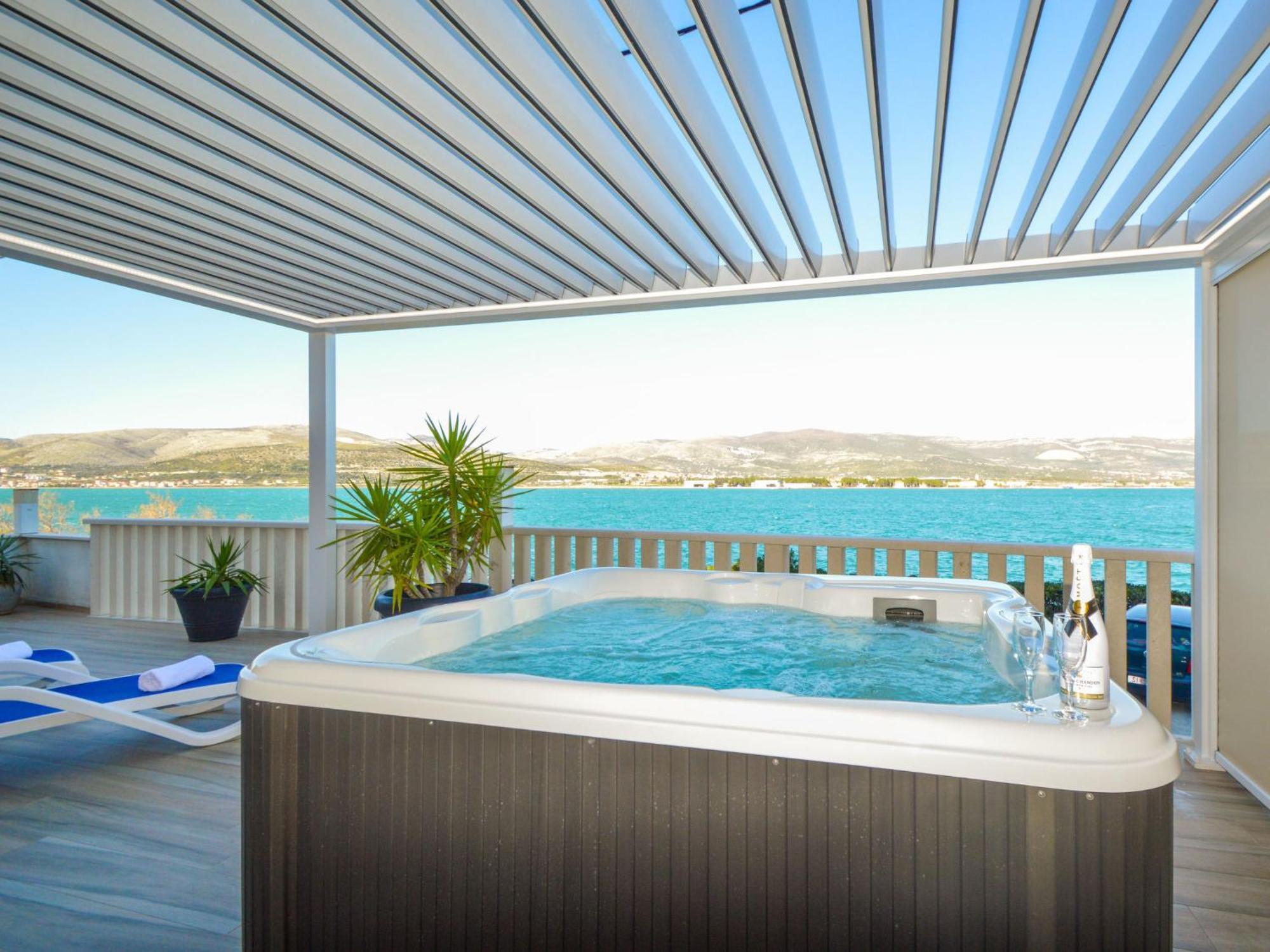 Apartment Mornar-5 By Interhome Trogir Ngoại thất bức ảnh